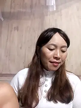 Snapshot of Bianly chatting on 10/29/25, 11:53 Bianly online show from 10/29/25, 11:53