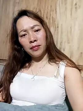 Snapshot of Bianly chatting on 12/04/25, 06:51 Bianly online show from 12/04/25, 06:51