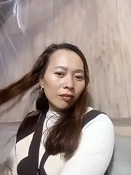 Snapshot of Bianly chatting on 10/19/25, 03:59 Bianly online show from 10/19/25, 03:59