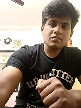 Snapshot of nareshrddd5 chatting on 10/08/25, 05:02 nareshrddd5 online show from 10/08/25, 05:02