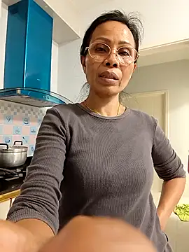 Mama Eva 1 online show from 04/25/26, 02:36