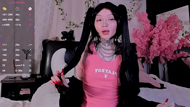 Lein Bone online show from 10/17/25, 12:14