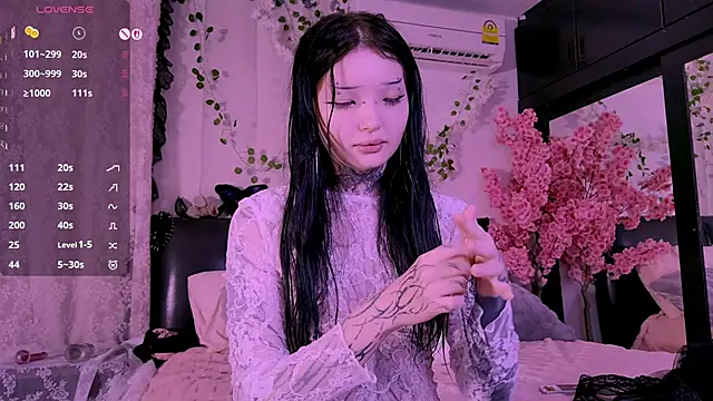 Lein Bone online show from 10/24/25, 12:09