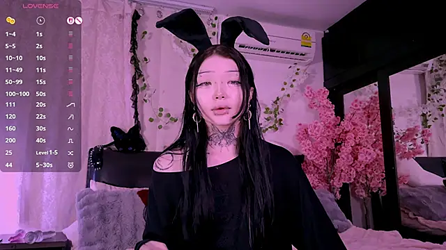 Lein Bone online show from 10/30/25, 12:09