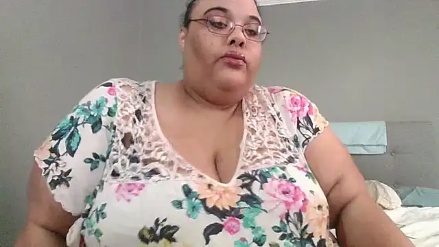 Snapshot of SexyBBW10790 chatting on 02/28/26, 04:17 SexyBBW10790 online show from 02/28/26, 04:17