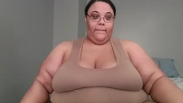 SexyBBW10790 online show from 05/17/26, 02:17