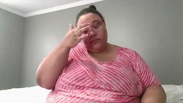 Snapshot of SexyBBW10790 chatting on 02/25/26, 03:23 SexyBBW10790 online show from 02/25/26, 03:23