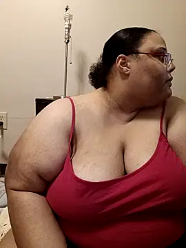 Snapshot of SexyBBW10790 chatting on 09/28/25, 01:23 SexyBBW10790 online show from 09/28/25, 01:23