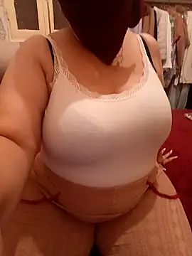 mayakhalyfaa online show from 10/13/25, 07:37