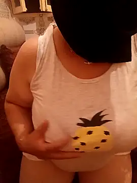 mayakhalyfaa online show from 09/19/25, 12:25