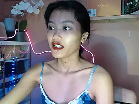 Snapshot of skinny_gracie chatting on 10/29/25, 05:39 skinny gracie online show from 10/29/25, 05:39