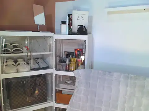 skinny gracie online show from 07/21/26, 09:21