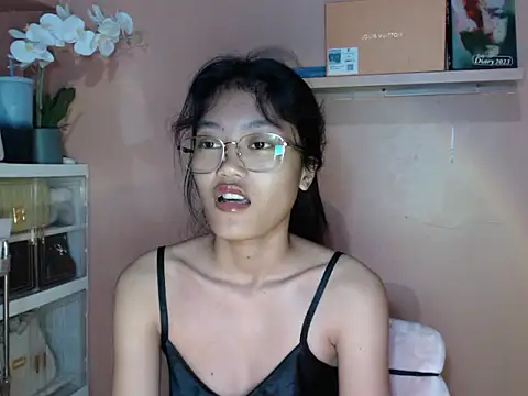 skinny gracie online show from 09/19/25, 02:48