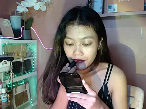 Snapshot of skinny_gracie chatting on 10/20/25, 09:54 skinny gracie online show from 10/20/25, 09:54