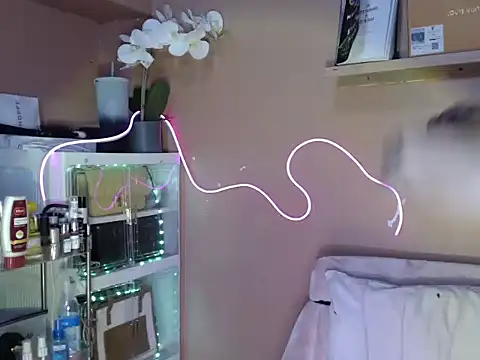 Snapshot of skinny_gracie chatting on 10/25/25, 03:38 skinny gracie online show from 10/25/25, 03:38