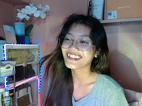 skinny gracie online show from 10/19/25, 03:37