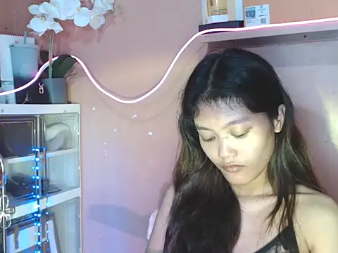 Snapshot of skinny_gracie chatting on 11/20/25, 01:28 skinny gracie online show from 11/20/25, 01:28