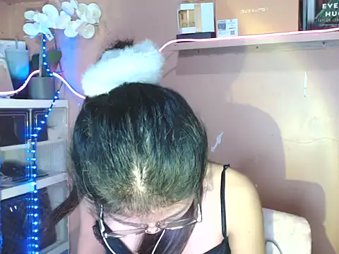 Snapshot of skinny_gracie chatting on 12/01/25, 03:02 skinny gracie online show from 12/01/25, 03:02