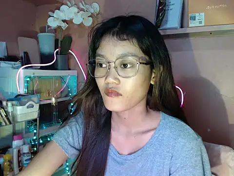 Snapshot of skinny_gracie chatting on 10/22/25, 03:11 skinny gracie online show from 10/22/25, 03:11