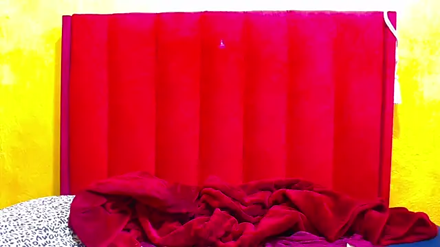 Candycrush2555 online show from 12/15/25, 03:34