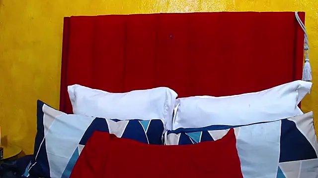 Candycrush2555 online show from 11/28/25, 04:40