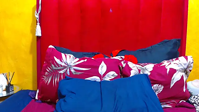 Candycrush2555 online show from 10/31/25, 04:14