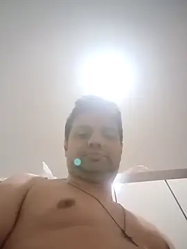 Snapshot of Crocante_Hot chatting on 11/11/25, 10:04 Crocante Hot online show from 11/11/25, 10:04