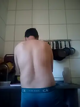 Snapshot of Crocante_Hot chatting on 11/14/25, 09:02 Crocante Hot online show from 11/14/25, 09:02