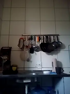 Snapshot of Crocante_Hot chatting on 11/13/25, 08:40 Crocante Hot online show from 11/13/25, 08:40