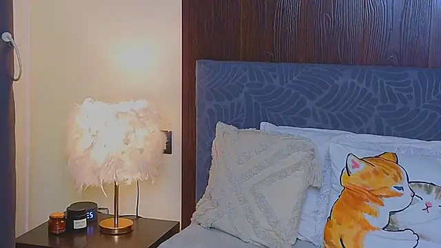 Snapshot of LeeAmy chatting on 10/19/25, 06:32 LeeAmy online show from 10/19/25, 06:32