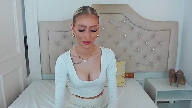 NatalieSensual online show from 04/19/26, 11:55