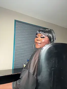 WomanNextdoor1 online show from 11/27/25, 05:46