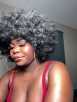 WomanNextdoor1 online show from 04/30/26, 10:22