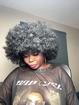 WomanNextdoor1 online show from 03/19/26, 07:08