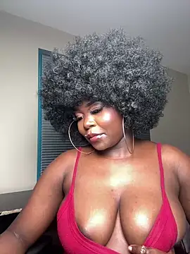 WomanNextdoor1 online show from 04/18/26, 07:58