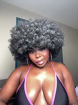 WomanNextdoor1 online show from 05/02/26, 04:07
