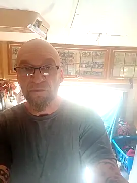 ShawnandDani7074 online show from 03/10/26, 02:43