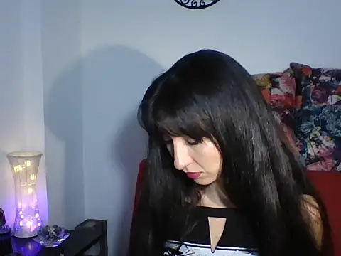 a miss online show from 12/16/25, 12:15