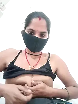 Snapshot of JUHI999 chatting on 01/14/26, 10:19 JUHI999 online show from 01/14/26, 10:19