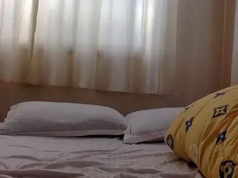 Snapshot of tutu101 chatting on 12/17/25, 08:52 tutu101 online show from 12/17/25, 08:52