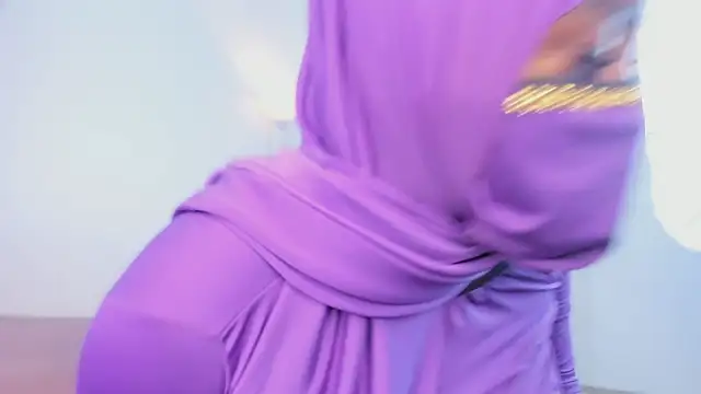 yasmin elite online show from 10/28/25, 09:30