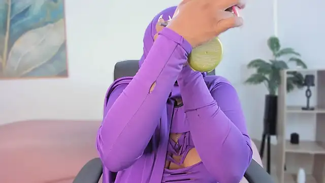 yasmin elite online show from 12/21/25, 11:23