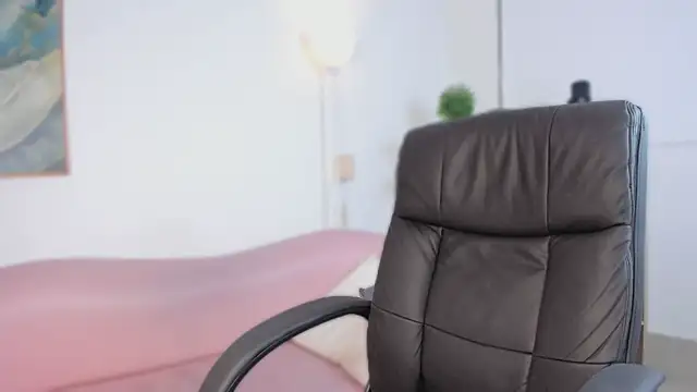 yasmin elite online show from 10/16/25, 09:39