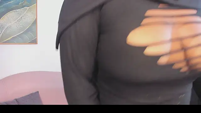 yasmin elite online show from 10/17/25, 09:34