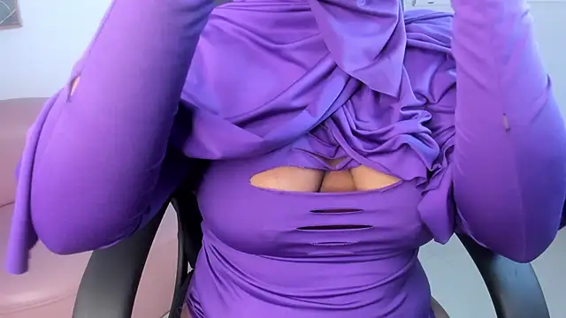 yasmin elite online show from 10/10/25, 10:05