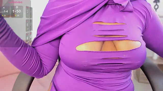 yasmin elite online show from 10/12/25, 11:22