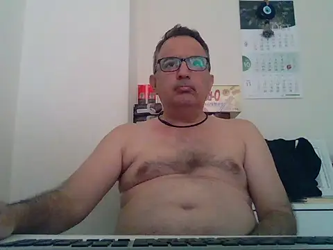 Snapshot of CELIK3577 chatting on 10/13/25, 02:24 CELIK3577 online show from 10/13/25, 02:24