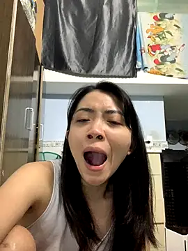 Minee1202 online show from 11/28/25, 12:44