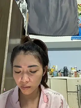 Minee1202 online show from 06/18/26, 01:15