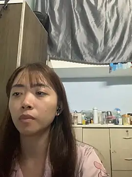 Snapshot of Minee1202 chatting on 02/13/26, 01:27 Minee1202 online show from 02/13/26, 01:27